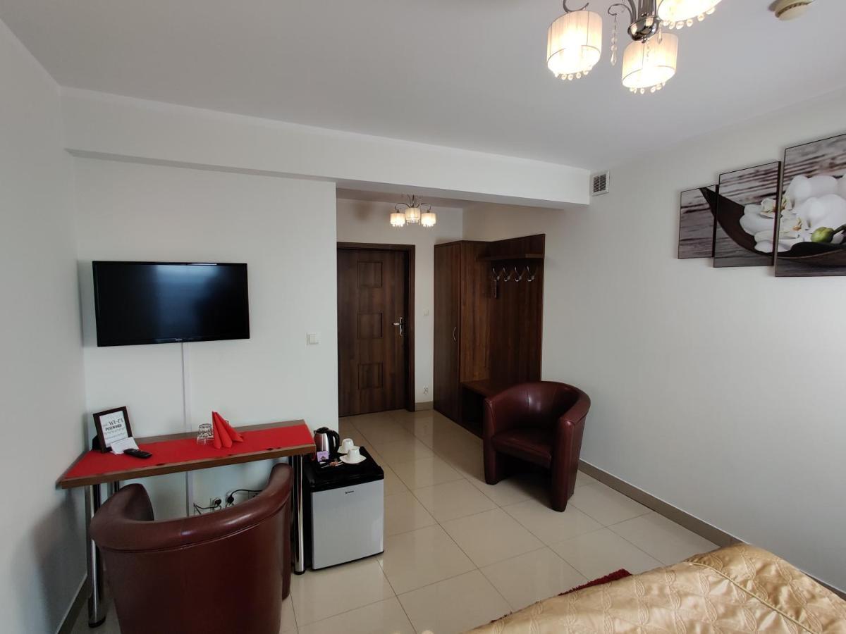 Belweder Apart otel Porosły Dış mekan fotoğraf