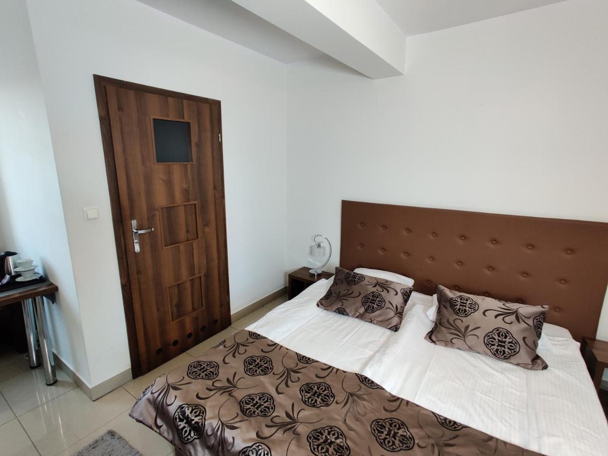 Belweder Apart otel Porosły Dış mekan fotoğraf