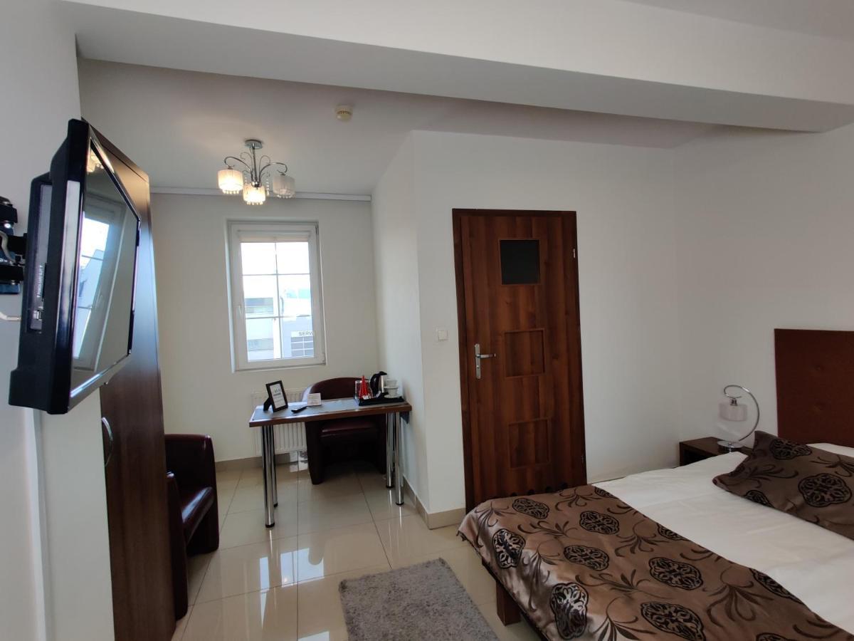 Belweder Apart otel Porosły Dış mekan fotoğraf