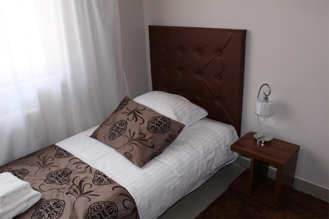 Belweder Apart otel Porosły Dış mekan fotoğraf