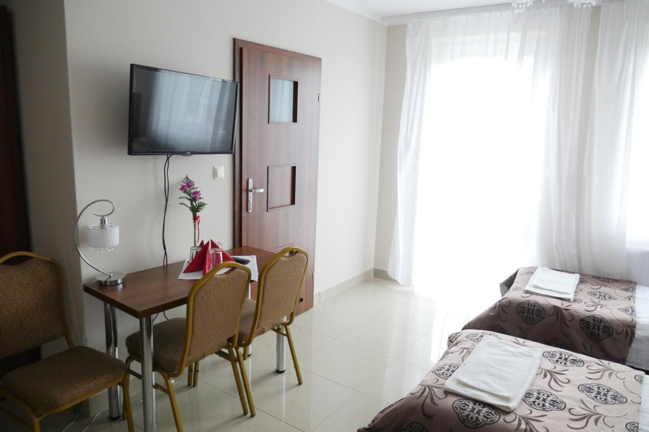 Belweder Apart otel Porosły Dış mekan fotoğraf