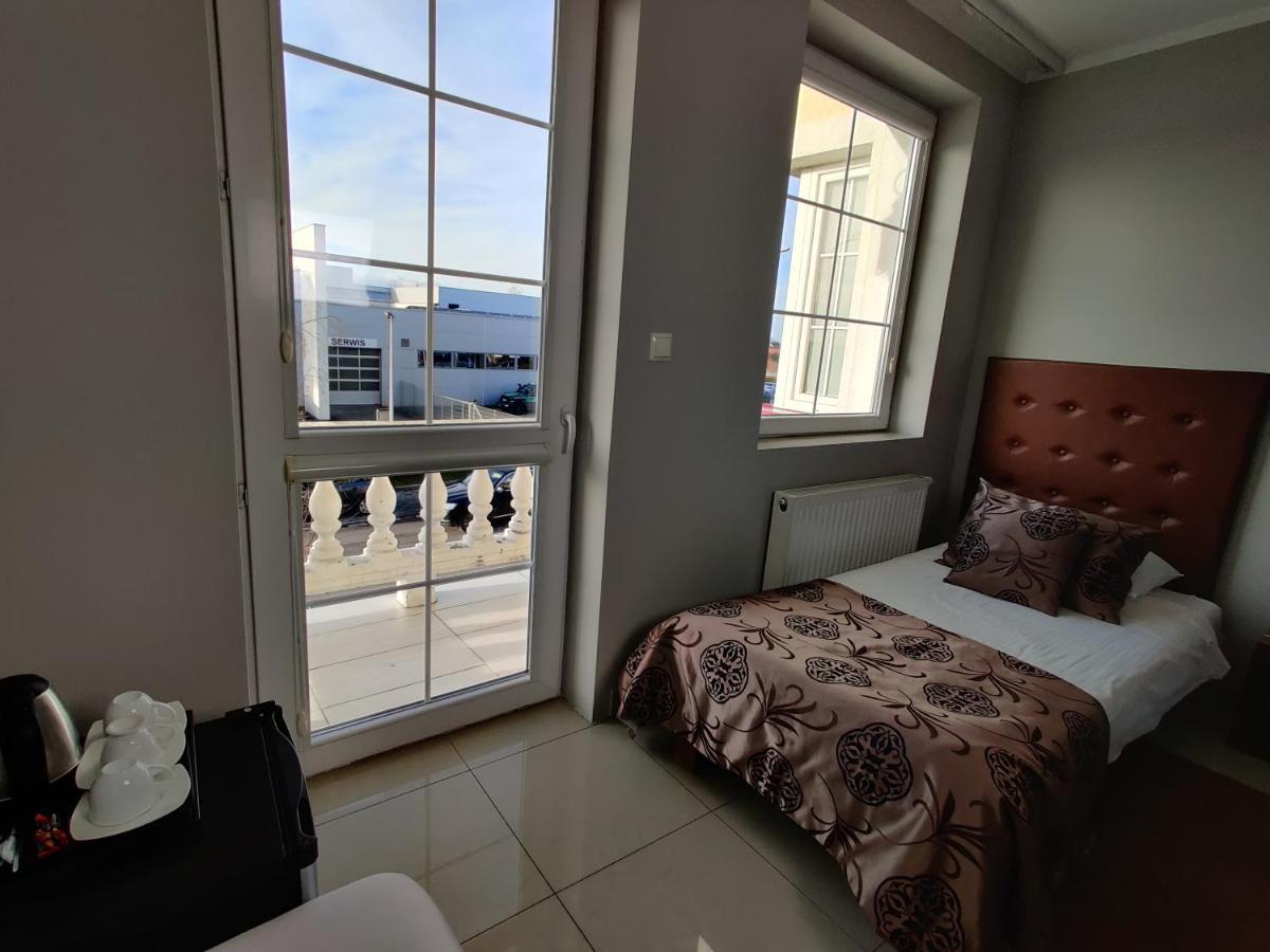 Belweder Apart otel Porosły Dış mekan fotoğraf