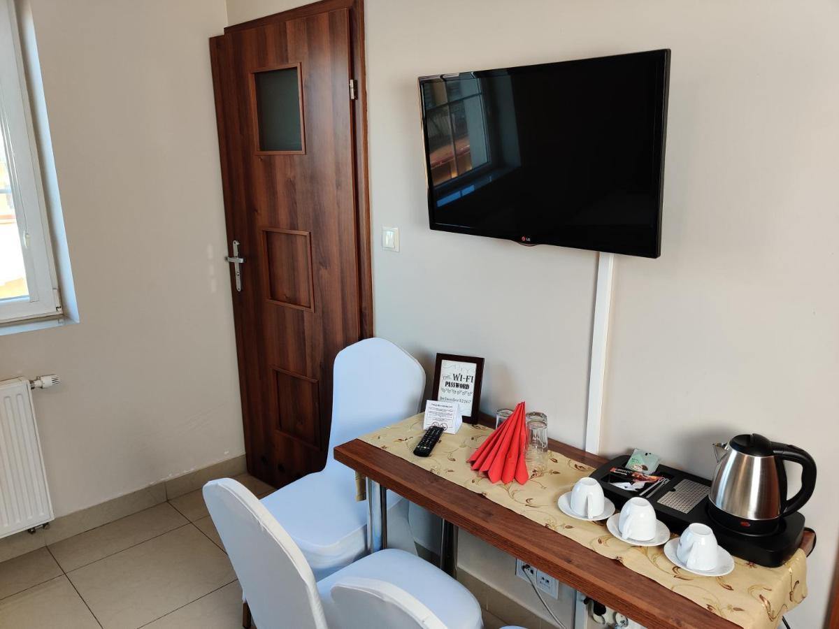 Belweder Apart otel Porosły Dış mekan fotoğraf