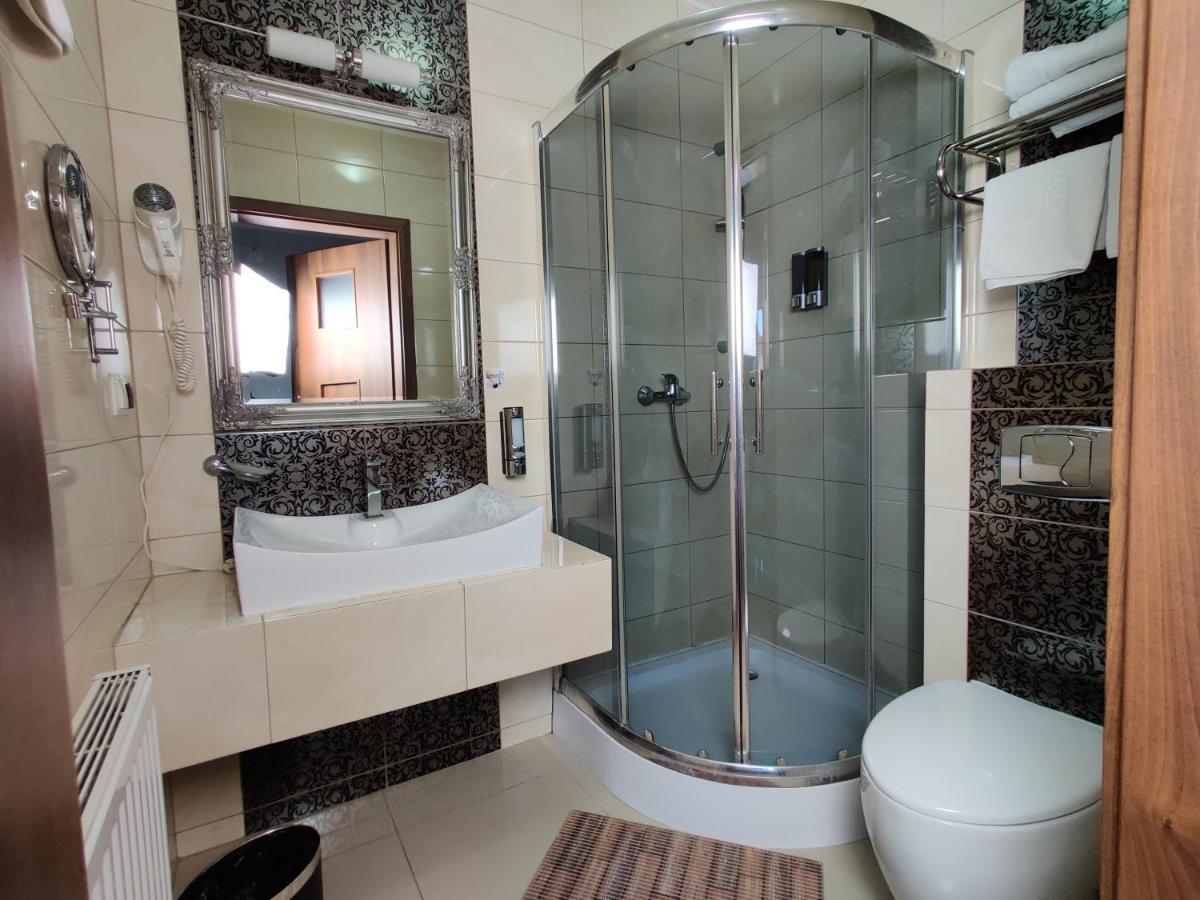 Belweder Apart otel Porosły Dış mekan fotoğraf