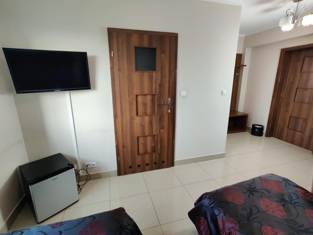 Belweder Apart otel Porosły Dış mekan fotoğraf