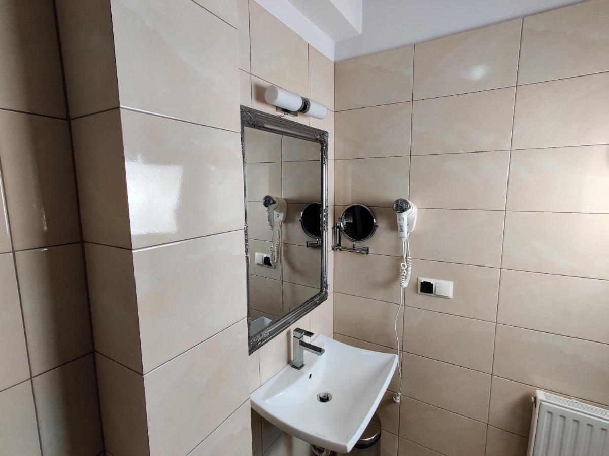 Belweder Apart otel Porosły Dış mekan fotoğraf
