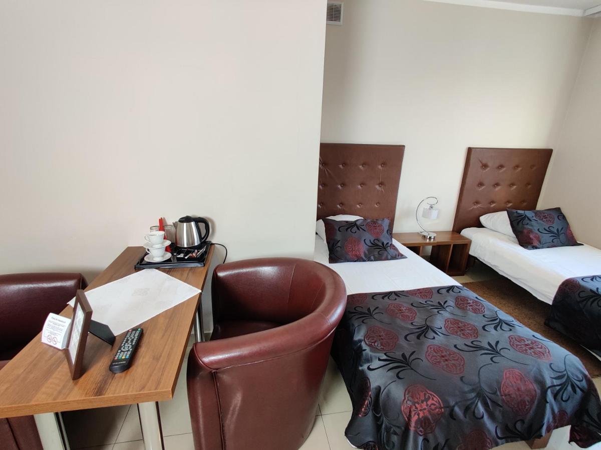 Belweder Apart otel Porosły Dış mekan fotoğraf