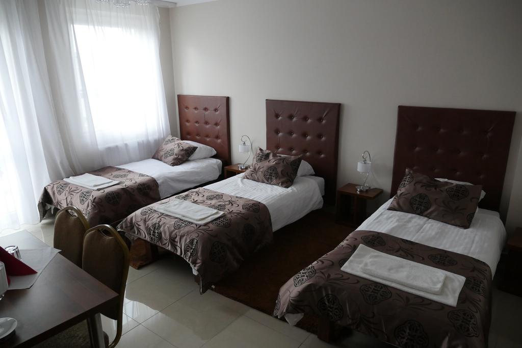 Belweder Apart otel Porosły Oda fotoğraf