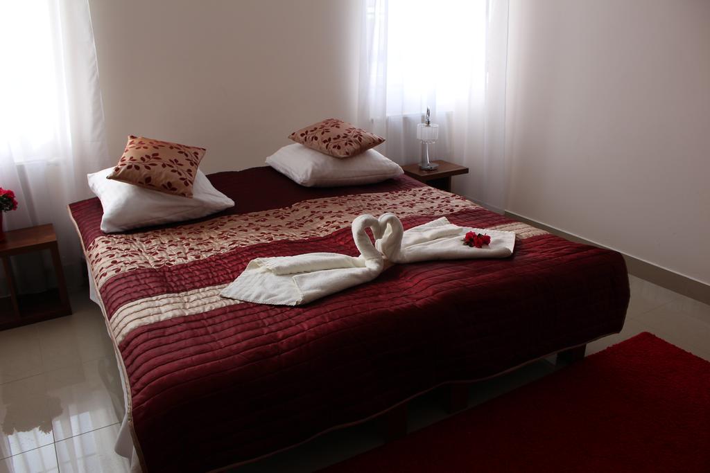 Belweder Apart otel Porosły Oda fotoğraf