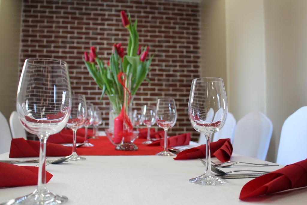 Belweder Apart otel Porosły Dış mekan fotoğraf
