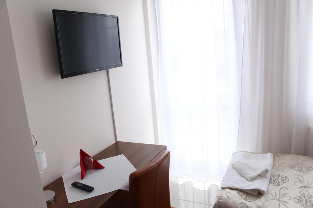 Belweder Apart otel Porosły Oda fotoğraf