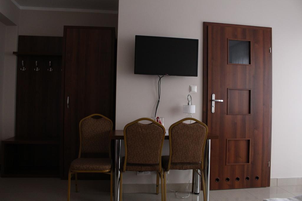 Belweder Apart otel Porosły Oda fotoğraf