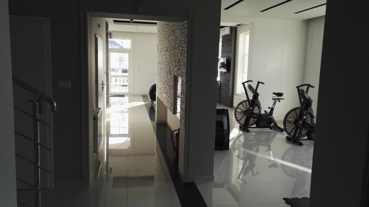 Belweder Apart otel Porosły Dış mekan fotoğraf